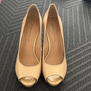 Antonio Melani Women's Tan Peep Toe Heels